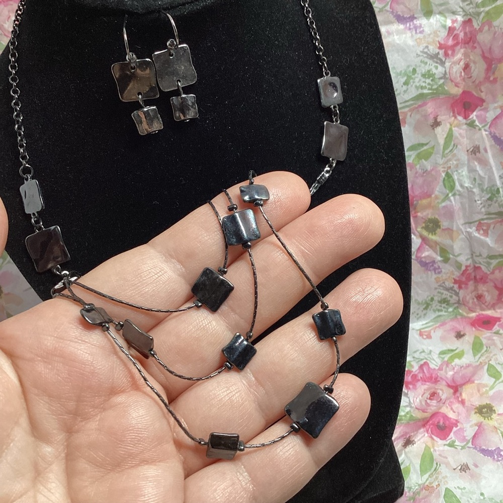 Black necklace and earrings set